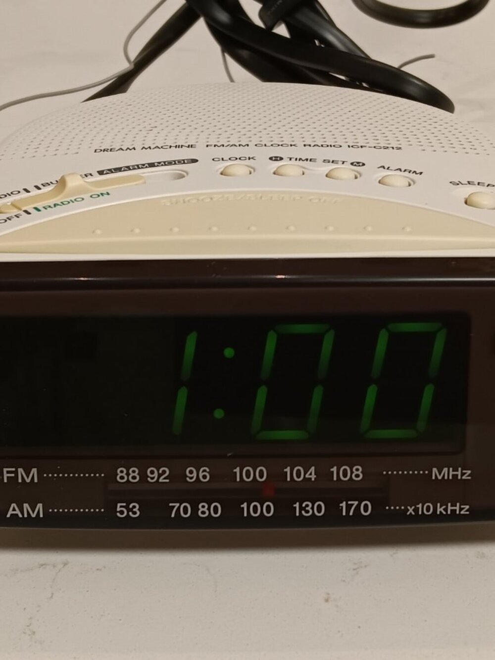 Vintage Sony Alarm Clock AM/FM Radio - ICF-C212 - White